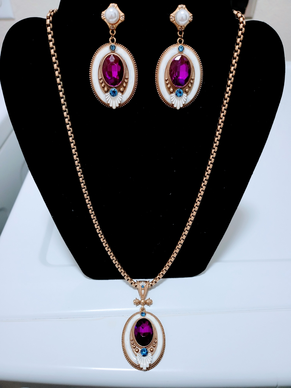 Elegant Purple Stone Pendant Necklace & Earring Set - Gold Tone
